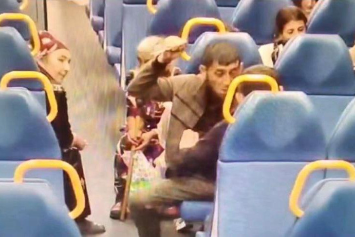 Цыган с ножом получил 7 лет колонии после разборки в поезде под Новосибирском