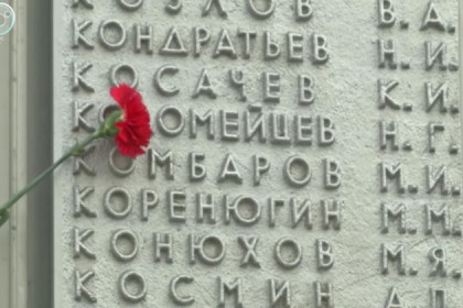 Добровольцы восстановили мемориал героям войны в речном порту