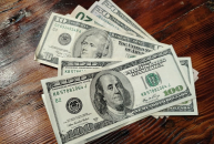 Доллару в России предсказали падение до 40 рублей