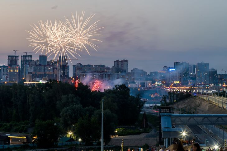 Мэр рассказал о решении проблемы пробок на фестивале фейерверков 2023 в Новосибирске