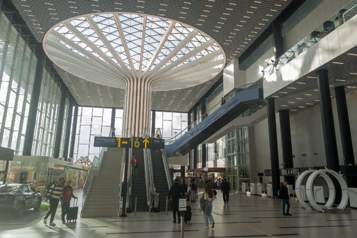 Рейс из Новосибирска до Москвы отменили из-за атаки беспилотников