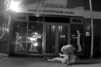 Пьяный стиляга избил новосибирца и напал на росгвардейцев