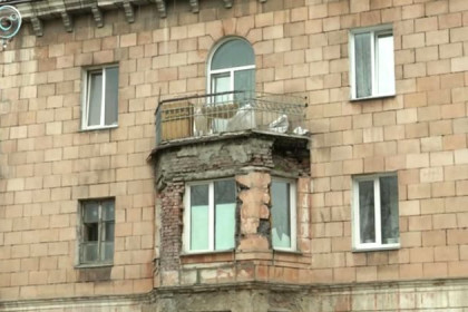 В каком состоянии балконы старых домов в Новосибирске?