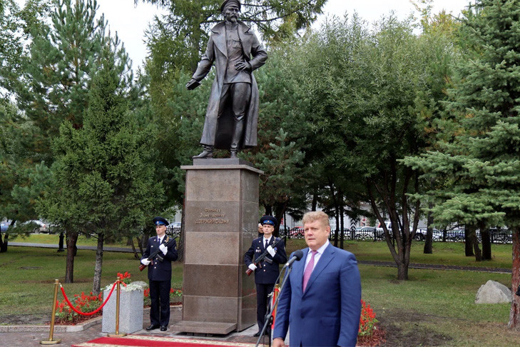 Полномочный представитель принял участие в церемонии открытия памятника основателю отечественных органов безопасности