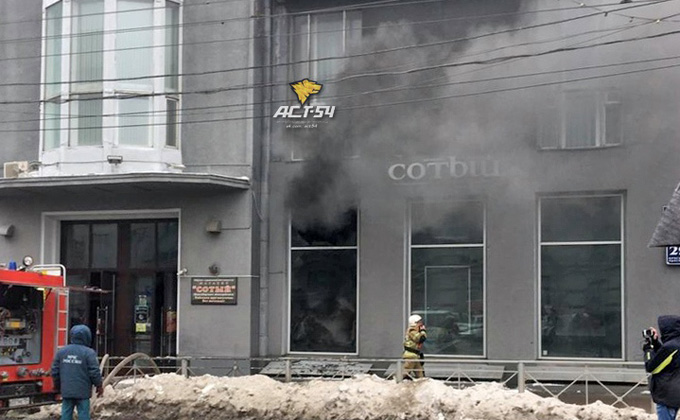 «Сотый» загорелся в центре Новосибирска