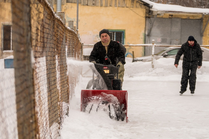Об оперативной реакции на снегопады заявили дорожники в Новосибирске