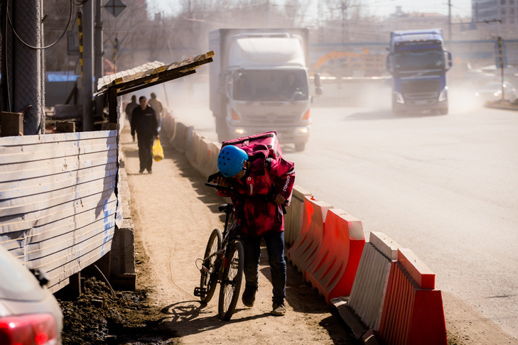 Всплеск обращений к врачам вызвала пыль на улицах Новосибирска