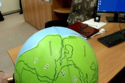 Глобус Земли, как она выглядела миллиард лет назад, показали в НГУ 