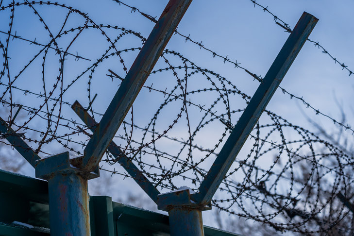 Заключенный избил сокамерника ледорубом в колонии под Новосибирском