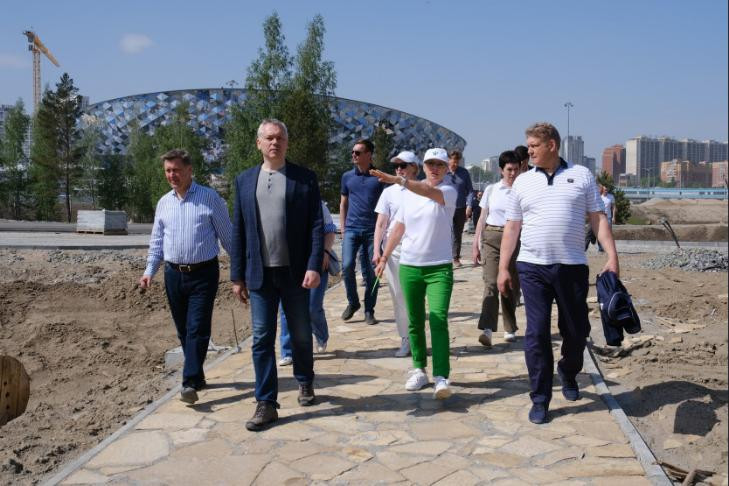 О ходе строительства нового ЛДС доложил полпреду в СФО губернатор Андрей Травников