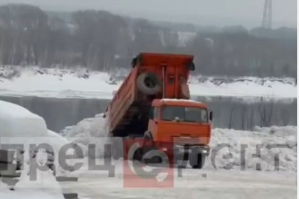 Снегоотвал вблизи берега Оби вызвал возмущения новосибирцев