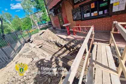 В Новосибирске выпускник погиб в траншее у «Шаурмишной» на «Золотой ниве»