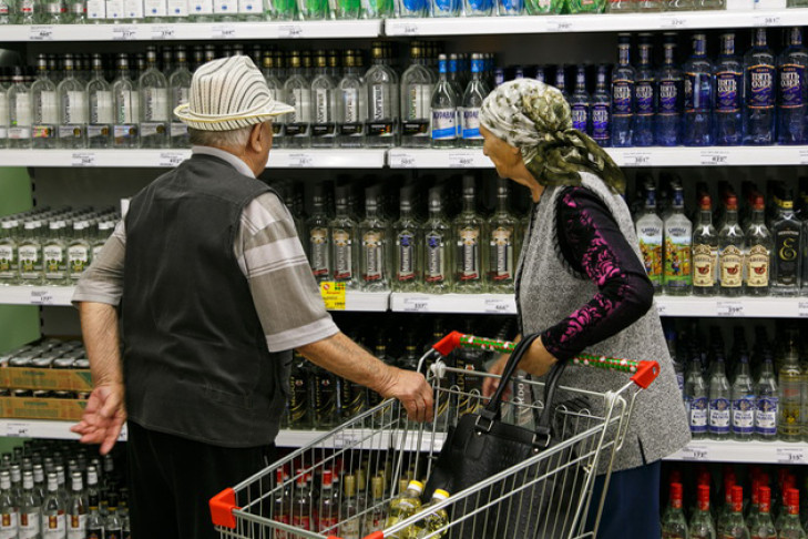 Сократить время продажи алкоголя предложили в России
