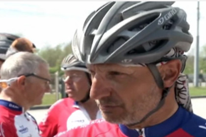 Велотуристов из Швейцарии сопровождают мобильные мастерские и два гаража
