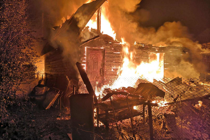 Крупный пожар потушили в дачном обществе «Союз-1» 