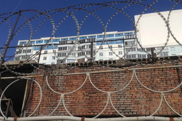 В Новосибирске преступник засудил МВД за сломанный унитаз 