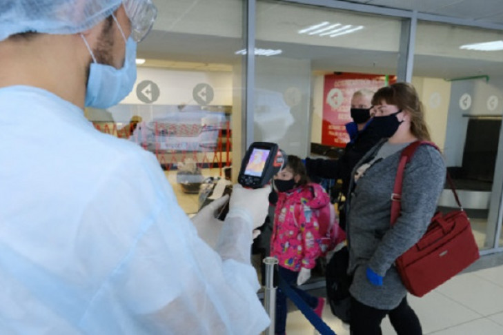 Пассажиров из регионов России перестали брать под медицинское наблюдение в Новосибирской области