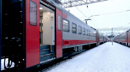 Пригородный поезд сломался на станции Инская в Новосибирске