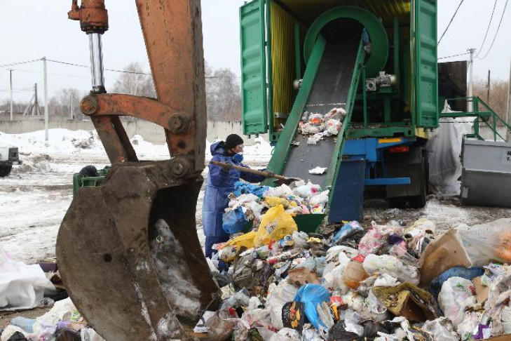 Не вывозят мусор – куда жаловаться в Новосибирске
