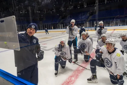 Хоккеисты «Сибири» впервые вышли на тренировку в новом составе
