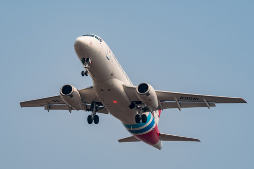 Цены на билеты из Дубая до Новосибирска взлетели до 360 тысяч рублей