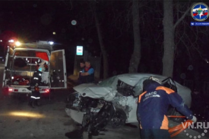 Водитель такси разбился насмерть об трактор коммунальщиков