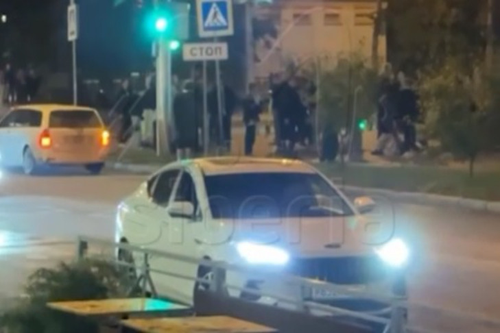 СКР начал проверку после массовой разборки подростков в центре Новосибирске