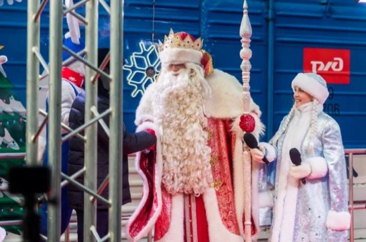 Новогоднюю почту-2023 для Деда Мороза начали принимать в Новосибирске