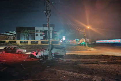 Автомобиль РЕНО перевернулся на крышу в Калиниском районе Новосибирска