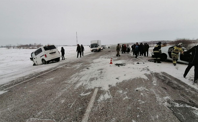 Двое взрослых и ребенок погибли в страшном ДТП у Татарска