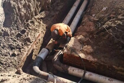 Энергетики заканчивают ремонт теплосетей на улице Советской в Новосибирске