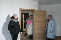 Квартиры к Новому году получили дети-сироты из Искитимского района