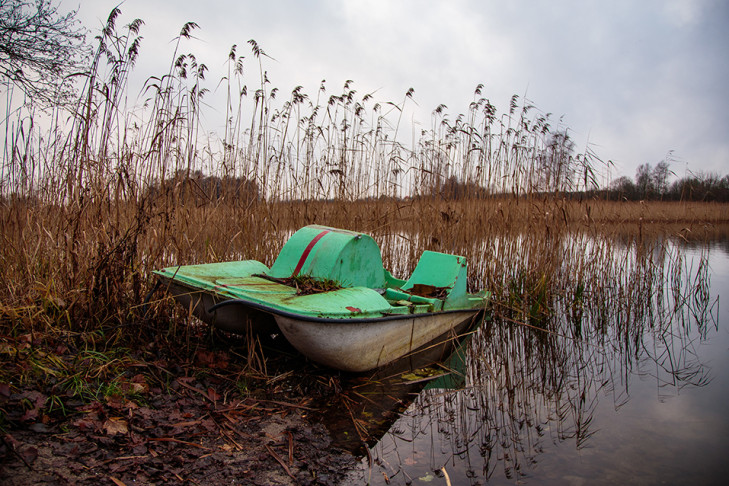 Обстоятельства гибели рыбака устанавливает СКР в Новосибирской области