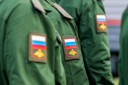 Травников подписал постановление об осеннем призыве на военную службу-2025