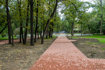Первомайский сквер частично открыли для посещения в Новосибирске