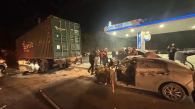 Легковой автомобиль в Новосибирске врезался в тягач на АЗС