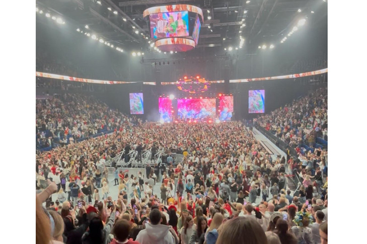 Миллениалы составили половину клиентов Билайна на концерте народной музыки на «Сибирь Арене»