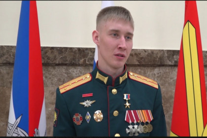 Подбил танк и взял в плен националистов Герой России Михаил Петелин из Новосибирска