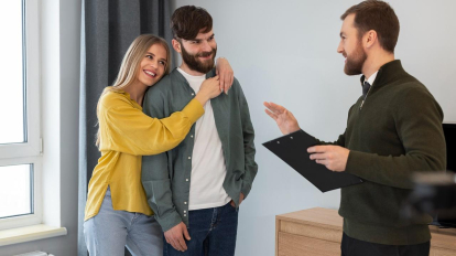 В Новосибирской области риелторам обещают зарплаты выше 100 тысяч рублей