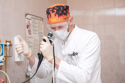 Новосибирские врачи спасли жизнь годовалого ребенка с батарейкой в пищеводе