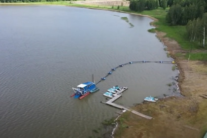 Уникальное озеро спасают в Доволенском районе