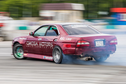 Облаву на дрифтеров устроили полицейские на парковке вблизи «Сибирь-Арены»