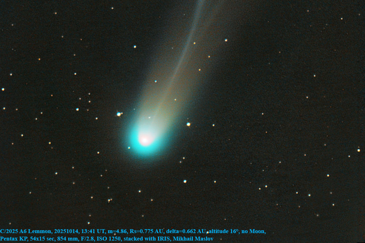 Астроном запечатлел яркую осеннюю комету Lemmon под Искитимом