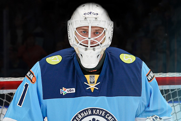 «Не дали проявить себя»: болельщики прощаются с вратарем «Сибири» Лозебниковым