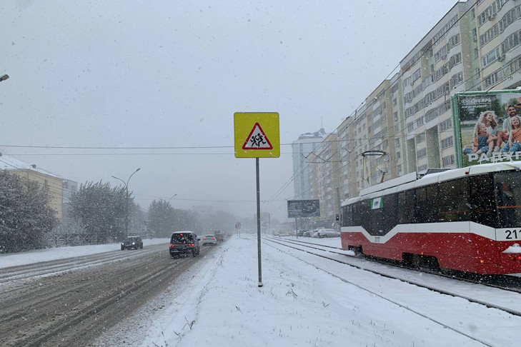Дорожники получили предупреждения прокуратуры за снежные улицы Новосибирска