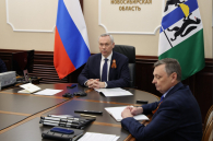 Губернатор Андрей Травников провёл личный приём ветеранов в преддверии Дня Победы