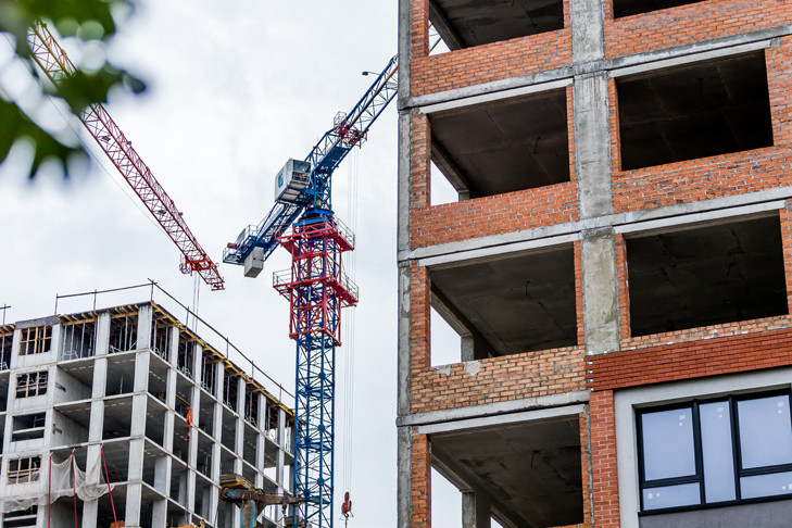 Андрей Травников поручил пересмотреть приоритеты развития территорий региона в пользу безопасности действующих объектов