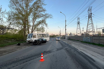 Водитель погиб, трое в больнице: ДТП с автобусом у «Кольца ада» в Новосибирске