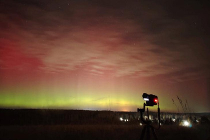 Эпичное северное сияние под Новосибирском снял астрофотограф Поляков