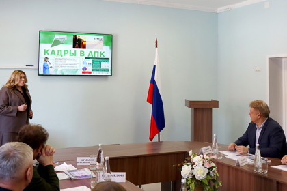 Полномочный представитель лично проверил, как идёт развитие сельских территорий в Новосибирской области